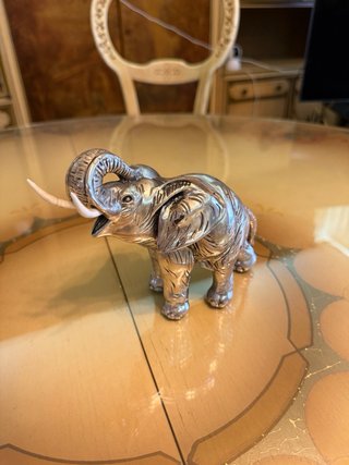 Figura de elefante de plata