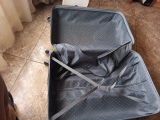Maleta de viaje amarilla