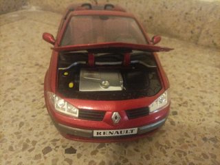Maqueta Coche Renault Descapotable Rojo