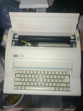 Nakajima AX-150 Máquina de escribir eléctrica
