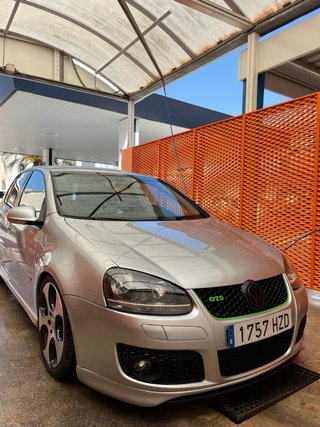 Volkswagen Golf 2004