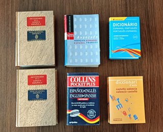 Diccionarios de español, francés, inglés...