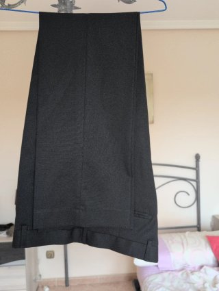 Traje negro elegante