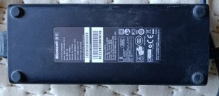 Xbox 360 slim con zaino, alimentatore e giochi