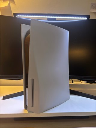 PlayStation 5 con juegos físicos