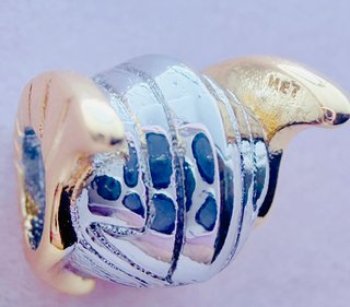 Pandora Charm Oro y Plata