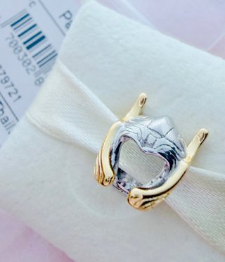 Pandora Charm Oro y Plata