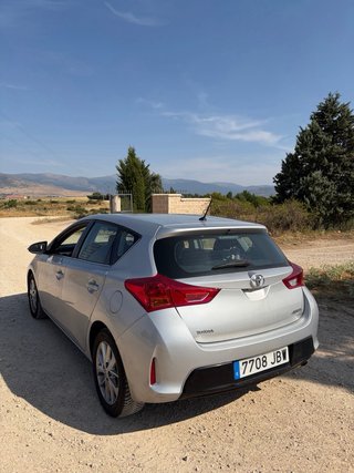 Toyota Auris 2014