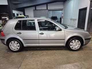 Volkswagen Golf 2003