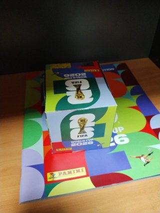 Caja 50 cromos Mundial 2026 y álbum Panini