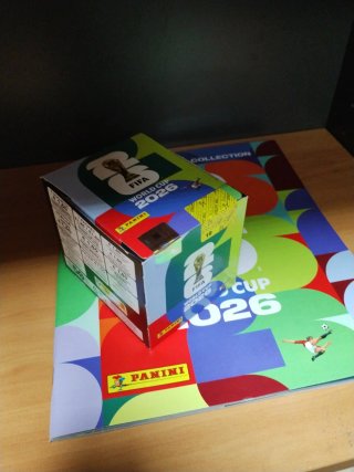 Caja 50 cromos Mundial 2026 y álbum Panini