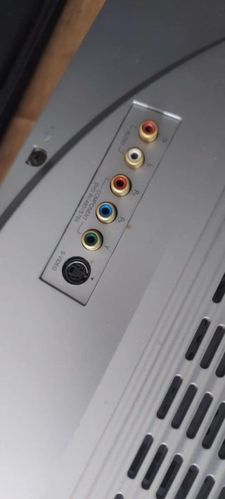 Televisión LG Negra y Plateada