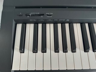 Yamaha P-45B Piano + Soporte + caja original