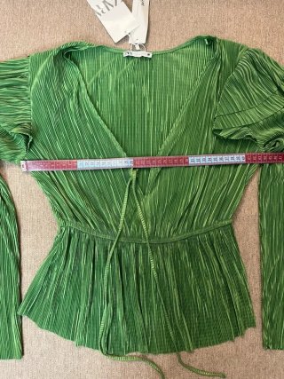 Blusa Plissada Verde Esmeralda | Zara | Tamanho S