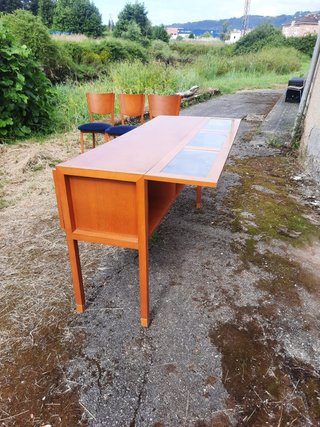 Mesa de comedor y 4 sillas