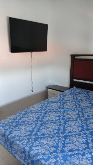 Habitación en piso de 100m² zona cartama