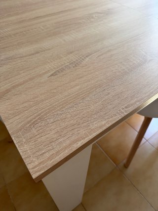 Mesa de comedor con 4 sillas