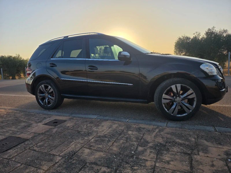 Mercedes-Benz Clase M 2010 - foto 1