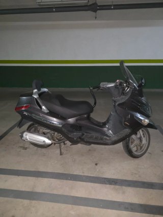 Piaggio X Evo 250cc Scooter