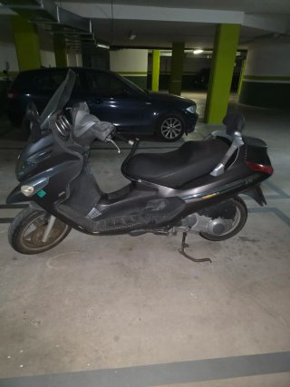 Piaggio X Evo 250cc Scooter