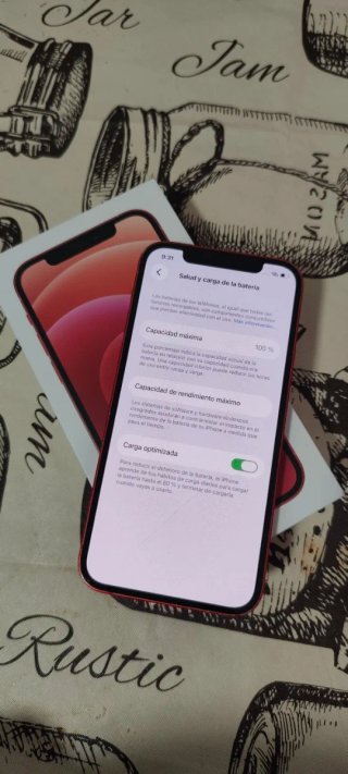 iPhone 12 128GB Rojo con raja  en la pantalla