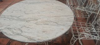 Mesa redonda forja y  mármol y 6 sillas forja