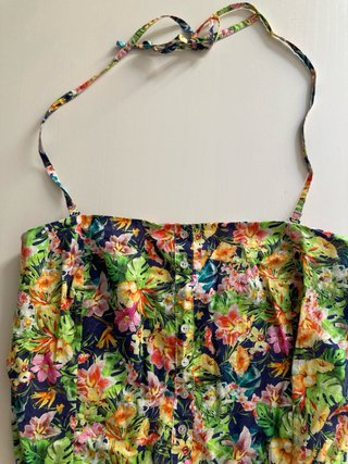 Vestido-mono corto floral de verano