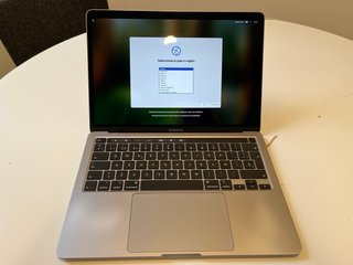 MacBook Pro 13” 2020 i5 8GB – Buen funcionamiento