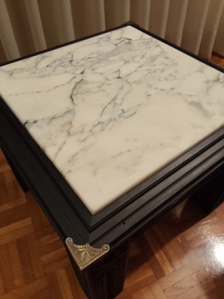 Mesa auxiliar madera y mármol antigua