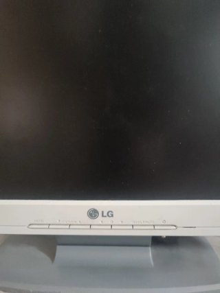 Monitor LG Flatron 17 Blanco y Gris