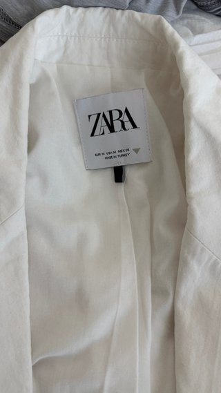 Americana corta blanca Zara