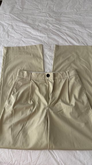 Pantalón verde Zara