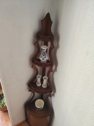 Estantería Esquinera Madera y Porcelana