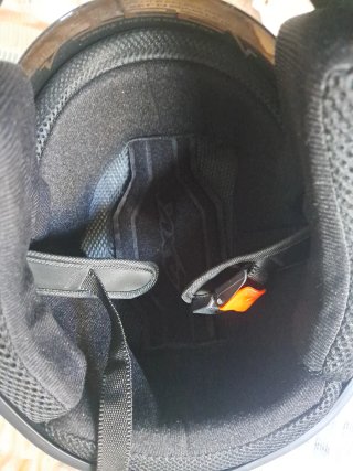 Casco de moto negro
