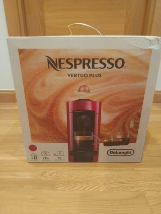 De'Longhi Cafetera Nespresso Vertuo Plus roja