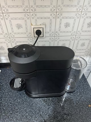 Cafetera Nespresso Vertuo Negra