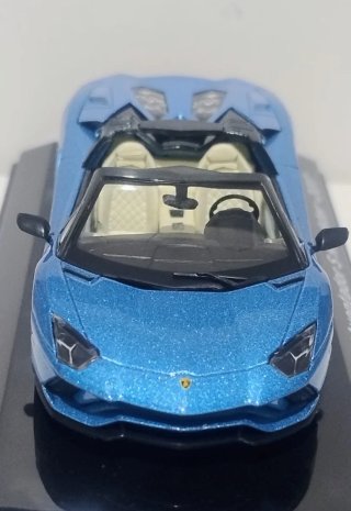 Lamborghini Aventador S Roadster modellino