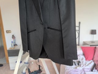 Traje de novio negro