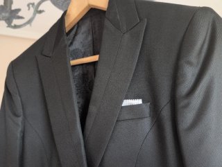 Traje de novio negro