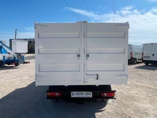 NISSAN NT400 2014 BASCULANTE LATERALES ALTOS