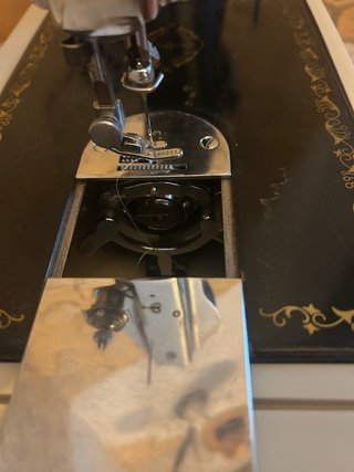 Máquina de coser ALFA antigua (ca. 1950)