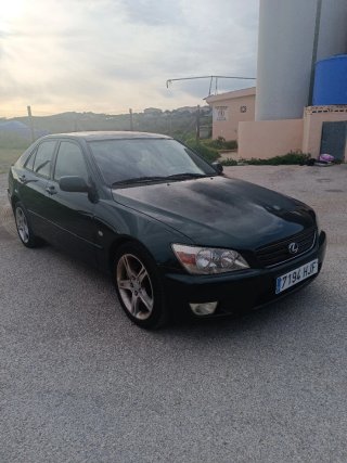 Lexus IS 200