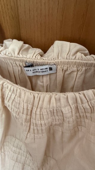 Top Zara beige con tirantes