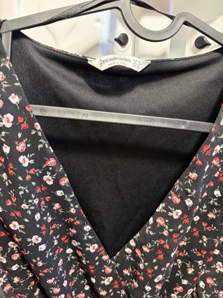 Vestido floral Stradivarius Talla S