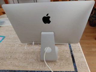 Apple iMac. 21.5 "  2012/13 Plata