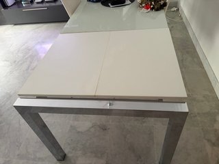 Mesa Comedor Cristal Extensible Merkamueble