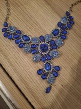 Collar azul para boda o evento