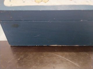 Baúl de madera decorado con patos