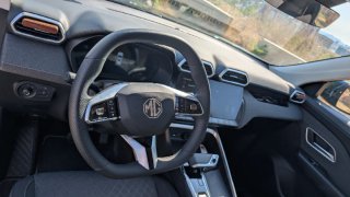 MG ZS 2025