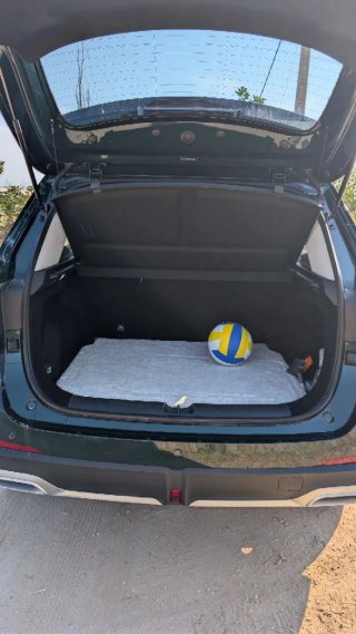 MG ZS 2025